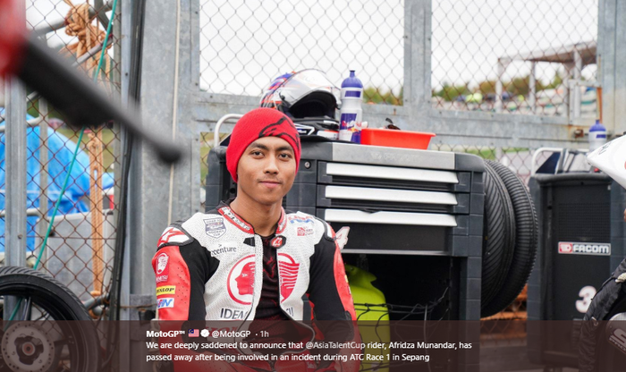 Akun Twitter MotoGP mengunggah pernyataan belasungkawa atas meninggalnya pembalap Asia Talent Cup asal Indonesia, Afridza Munandar, pada seri terakhir musim 2019 di Sirkuit Sepang, Malaysia, Sabtu (2/11/2019)