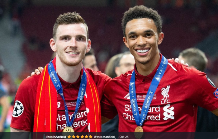 Andrew Robertson (kiri) dan Trent Alexander-Arnold saat merayakan kemenangan Liverpool di final Liga Champions  (2/6/2019)