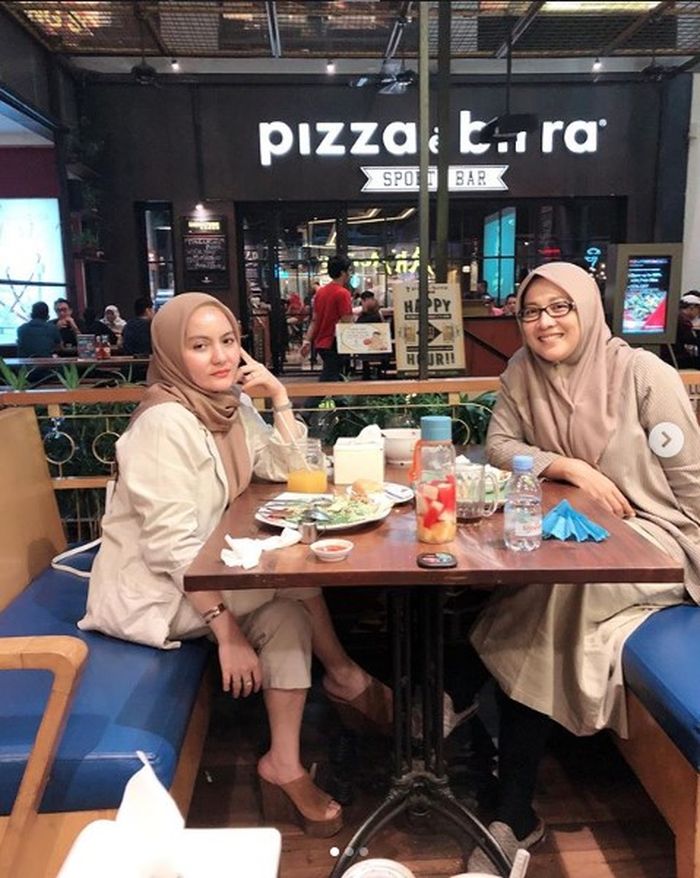 Unggahan Dewi