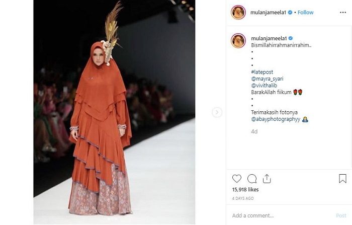 Mulan Jameela mengisi acara Jakarta Fashion Week 2020