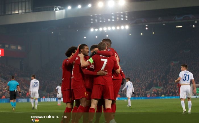 Para pemain Liverpool merayakan gol yang dicetak oleh Georginio Wijnaldum ke gawang Genk pada matchday keempat Liga Champions di Stadion Anfield, Selasa (5/11/2019).TWITTER.COM/LFC