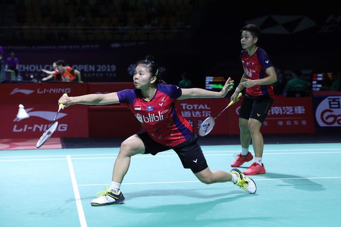 Pasangan ganda putri Indonesia, Greysia Polii/Apriyani Rahayu, bertanding pada babak pertama Fuzhou China Open 2019 di Haixia Olympic Sports Center, Fuzhou, China, Rabu (6/11/2019).