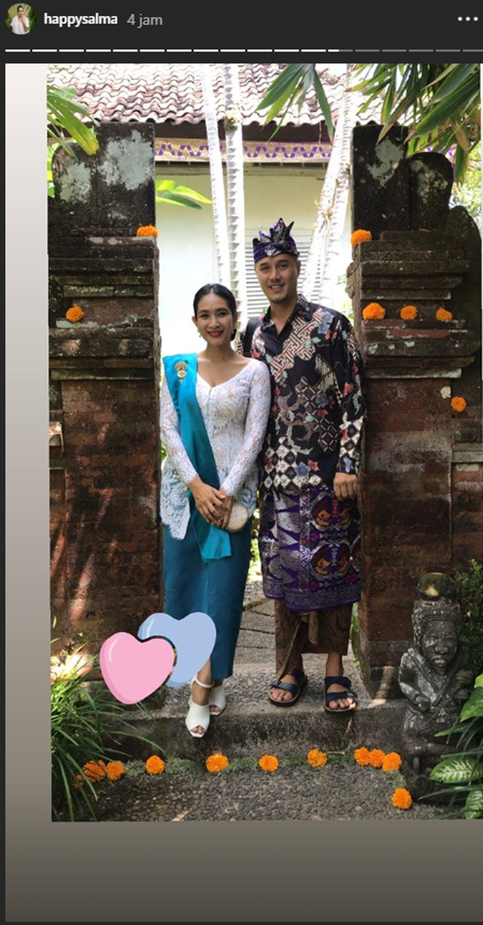 Happy Salma dan suami