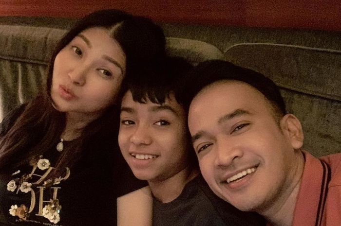 Bukan Ruben Onsu atau Sarwendah, Keputusan untuk Tinggal di Jakarta dan Menjadi Bagian Keluarga Seutuhnya Ternyata Permintaan Betrand Peto!