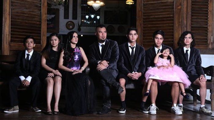 Mulan Jameela saat menikah dengan Ahmad Dhani