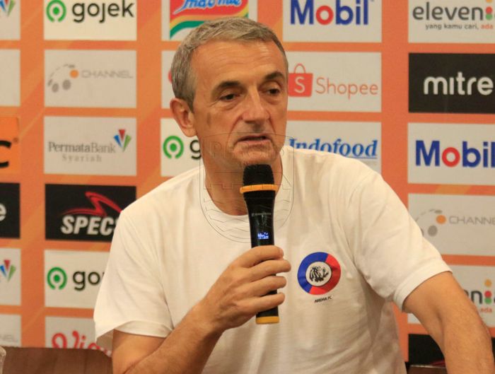 Mantan pelatih Arema FC, Milomir Seslija.