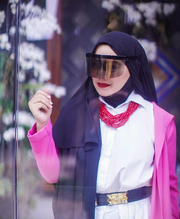 Fashion hijab mewah Sarita Abdul Mukti