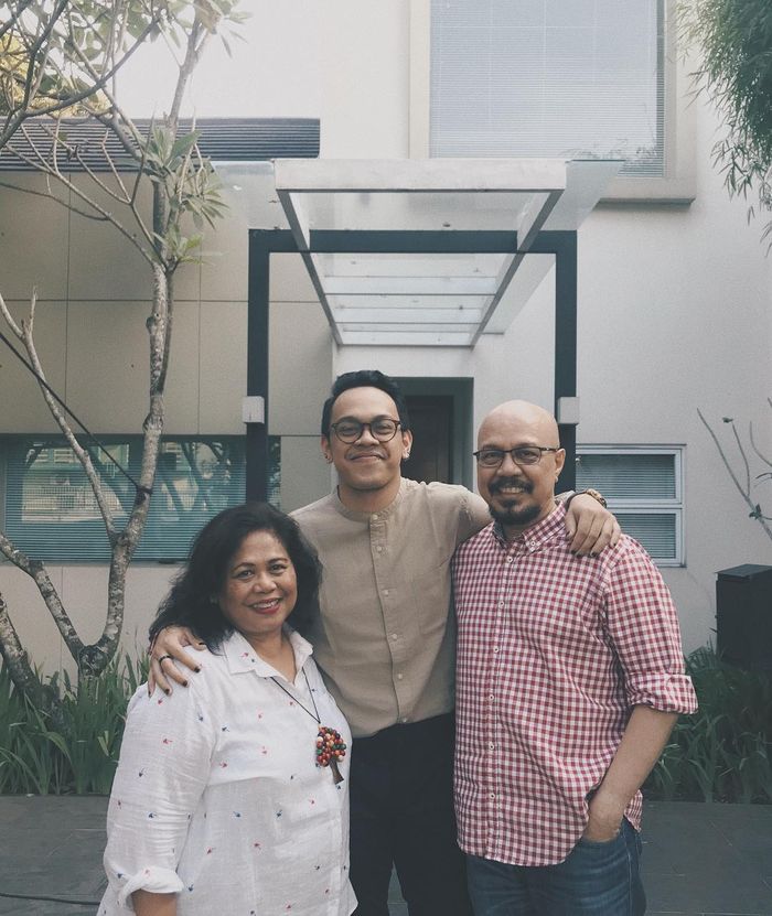 Intip 5 Pesona Marlo Ernesto, Putra Bungsu Andy Noya yang Gaul Abis