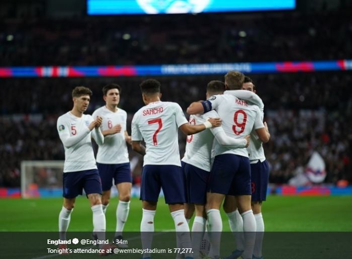 Para pemain timnas Inggris merayakan gol ketiga Harry Kane dalam pertandingan melawan Montenegro pada Kualifikasi Euro 2020 di Stadion Wembley, Kamis (14/11/2019) atau Jumat dini hari WIB.