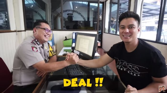 Baim Wong memutuskan memberi waktu 1 x 24 jam untuk Rizky datang mengembalikan motornya atau iaa akan laporkan ke polisi.