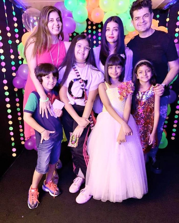 Penampilan Aaradhya bak seorang putri.