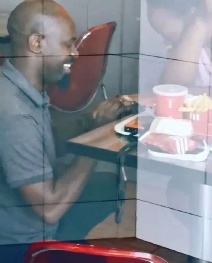 Pria ini melamar kekasihnya di KFC