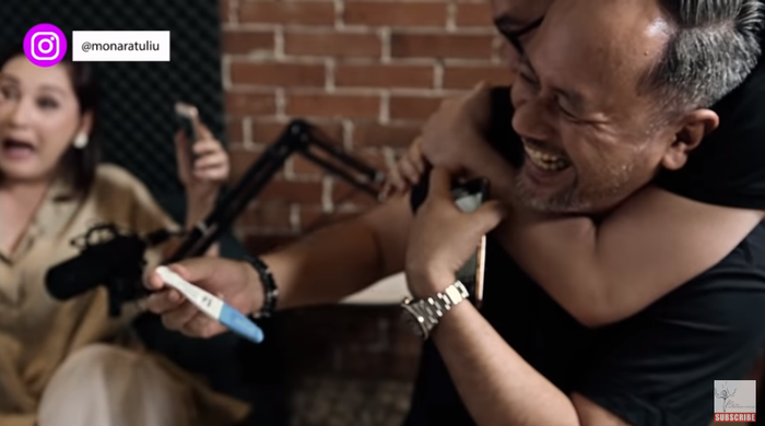 Mona Ratuliu dan keluarga