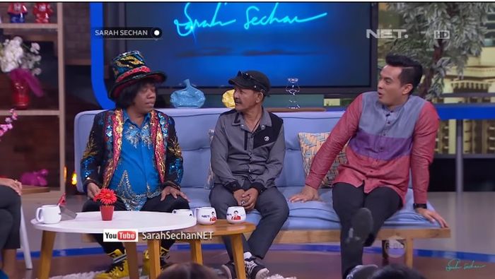 Pak Tarno menceritakan rahasia dapur rumah tangganya dengan Sri Rahayu
