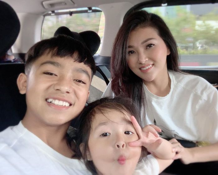 Sarwendah Tan, <a href='https://style.tribunnews.com/tag/betrand-peto' title='Betrand Peto'>Betrand Peto</a> dan Thalia Putri Onsu