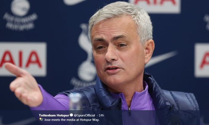 Pelatih Tottenham Hotspur, Jose Mourinho.