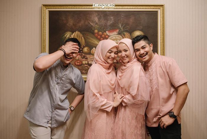 Rezky Aditya berfoto bersama kakak Citra Kirana