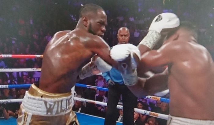 Duel Deontay Wilder vs Luis Ortiz II di MGM Grand Arena, Las Vegas, Minggu (24/11/2019) pagi WIB.