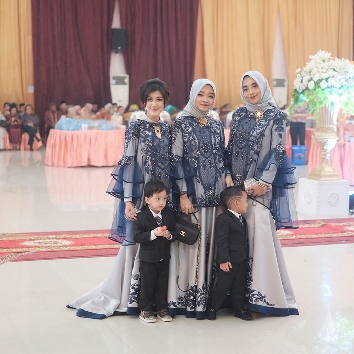 model baju bridesmaid 2020