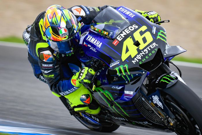 Pembalap Monster Energy Yamaha, Valentino Rossi, menjalani sesi tes pramusim di Sirkuit Jerez, Spanyol.
