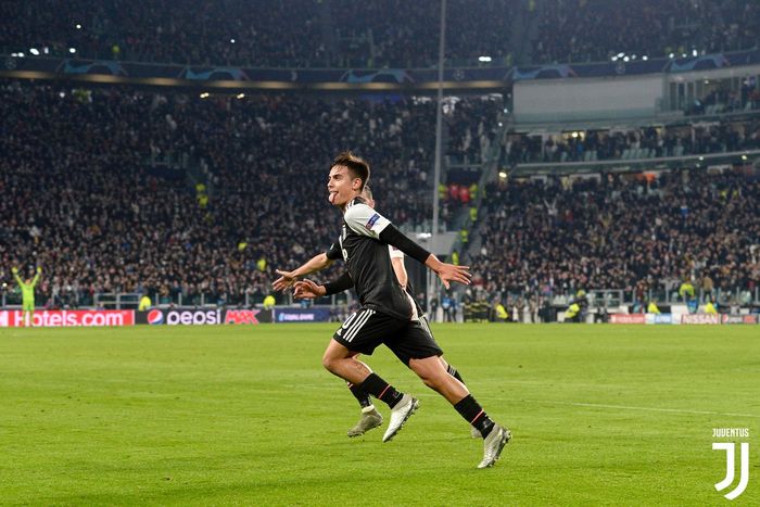 Penyerang Juventus, Paulo Dybala, merayakan golnya dalam laga Grup D Liga Champions melawan Atletico Madrid di Juventus Stadium, Selasa (26/11/2019).