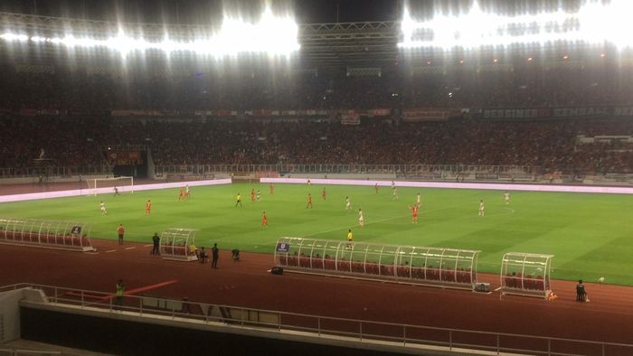 Suasana Stadion Utama Gelora Bung Karno saat pertandingan Persija melawan Persipura, Kamis (28/11/2019).