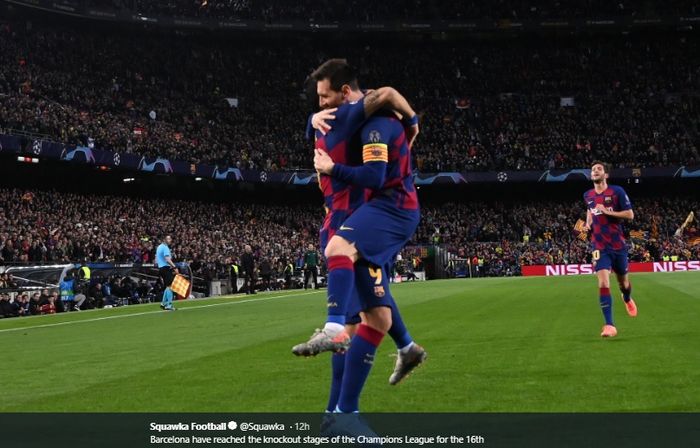 Momen Luis Suarez mendapat pelukan hangat dari Lionel Messi usai mencetak gol ke gawang Borussia Dortmund pada laga Grup F Liga Champions, Rabu (27/11/2019).