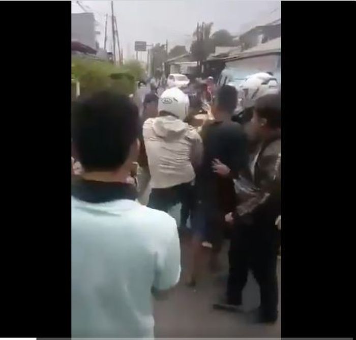 Diduga pelaku tabrak lari dihakimi massa