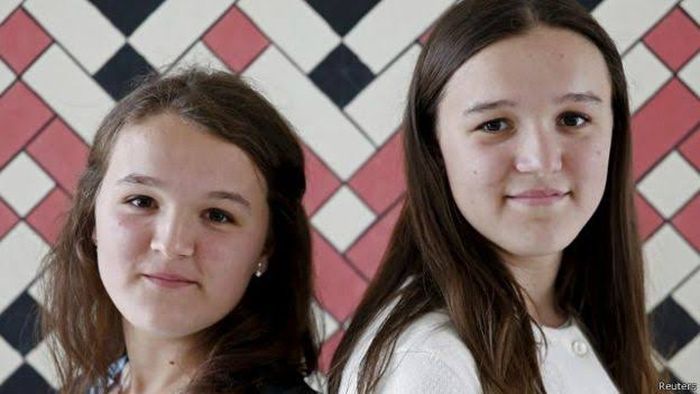 Anak kembar di Buzim, Bosnia