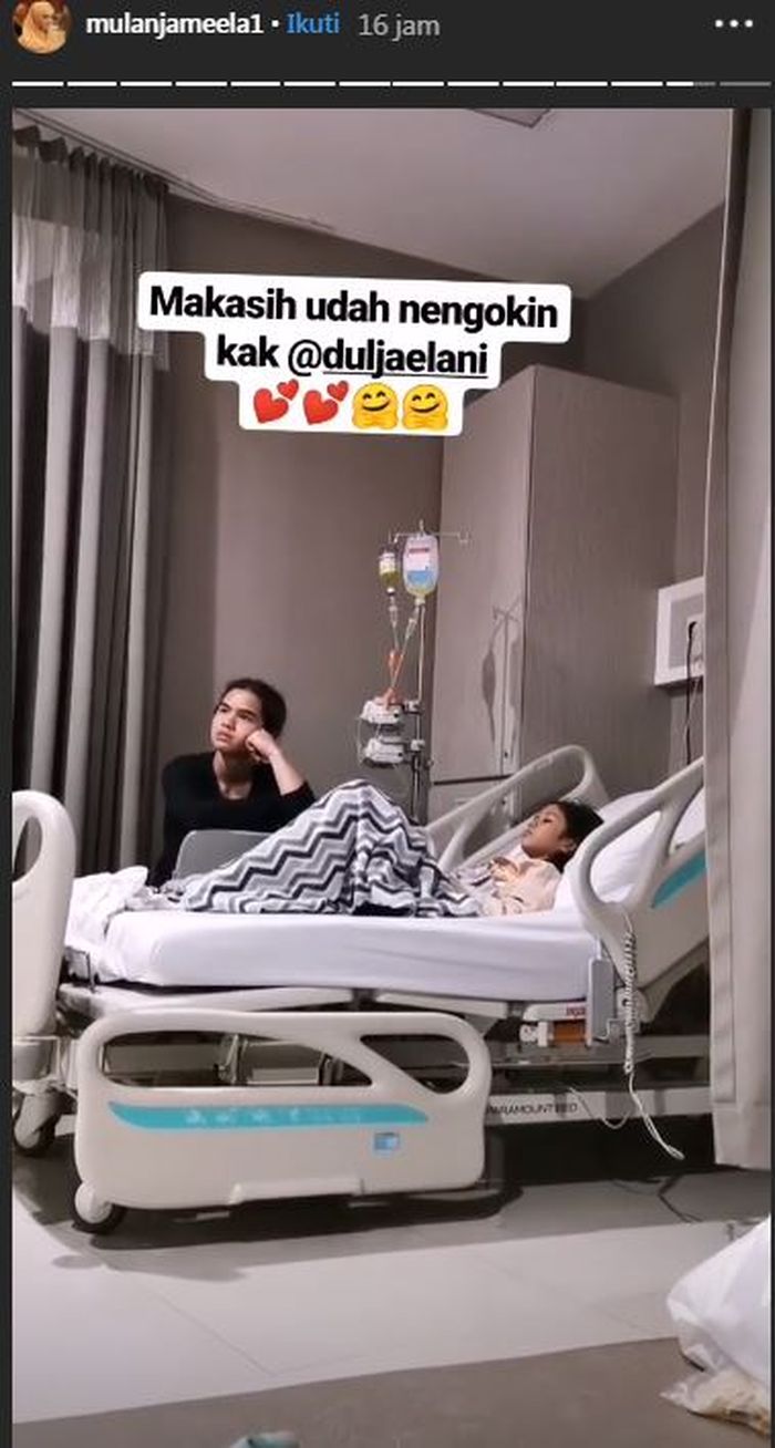 Dul Jaelani menemani Safeea di rumah sakit