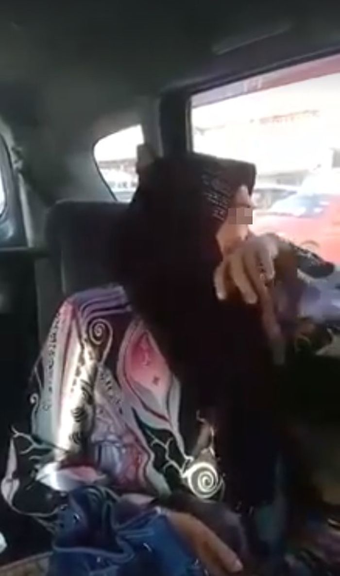 Tinggalkan Rumah Dengan Menangis Tersedu, Seorang Ibu Diusir Menantunya Gegara Hal Sepele, Begini Kronologinya!