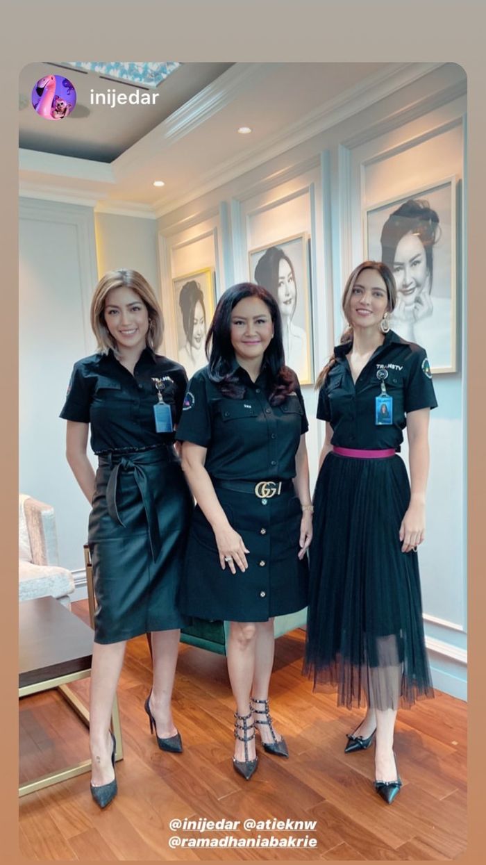 Tak Kalah Seksi dari Jessica Iskandar, Nia Ramadhani Justru Pakai Rok