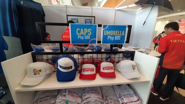 Souvenir SEA Games 2019 yang dijual di WTC, Manila, Filipina.