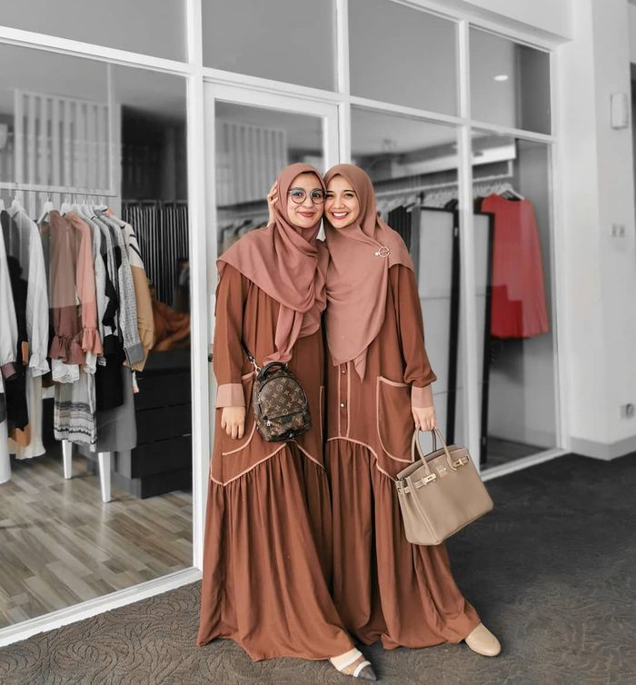  Model  Baju Zaskia  Sungkar  Terbaru 2022 33 Busana Muslim 