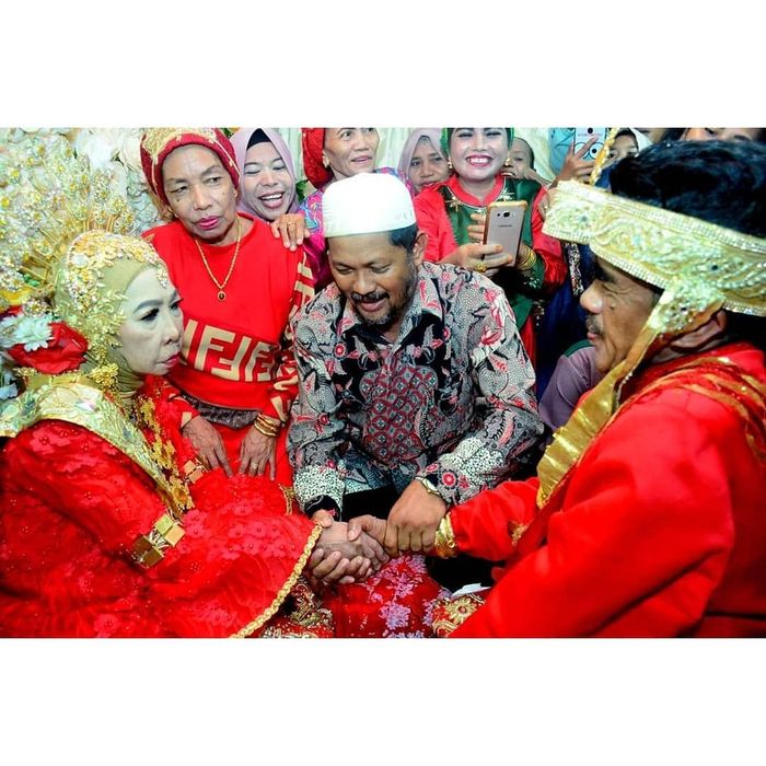 Hj. hawang dan Sirajudin
