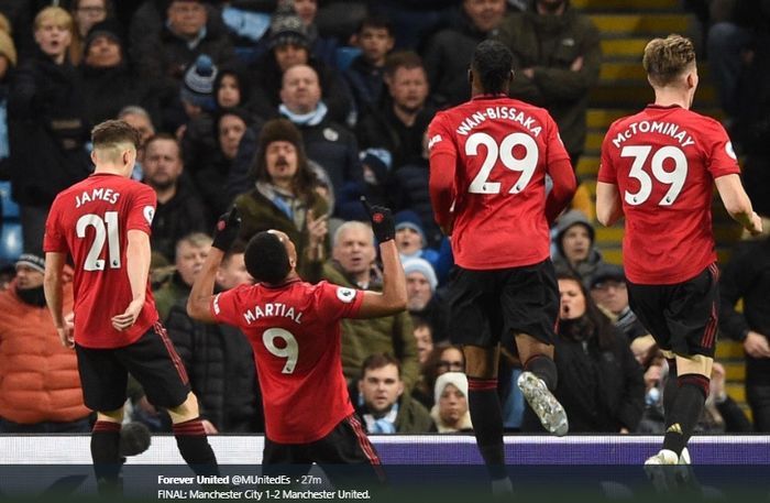 Selebrasi Anthony Martial usai mencetak gol kedua Manchester United ke gawang Manchester City dalam lanjutan pertandingan pekan ke-16 Liga Inggris, Sabtu (7/12/2019).