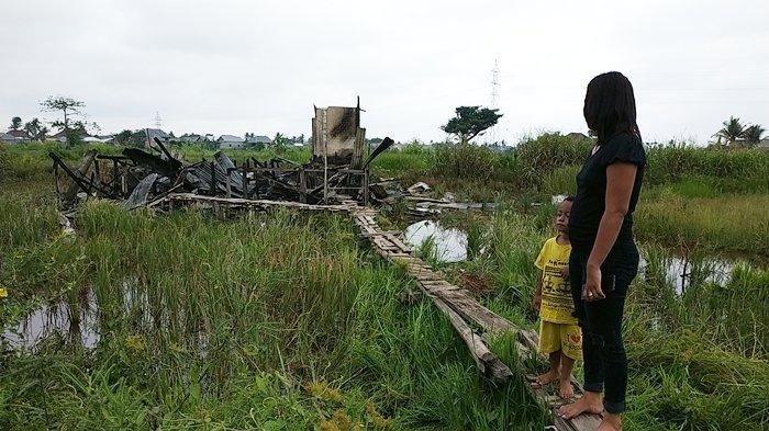 Kondisi rumah Siti yang dibakar sang kekasih kini telah rata dengan tanah 