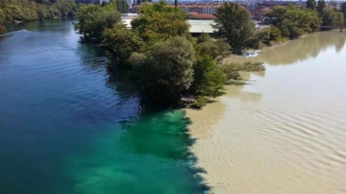 Sungai Rhone dan Sungai Arve di Jenewa, Swiss.