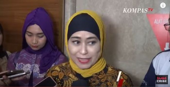 Hersanti, salah satu pramugari senior Garuda Indonesia