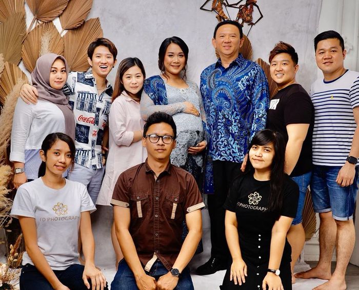 Puput Nastiti Devi dan Ahok saat foto bersama FD Photography team