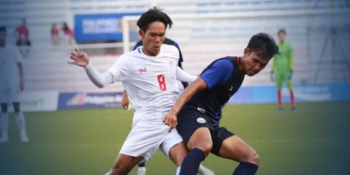 Suasana pertandingan timnas U-22 Kamboja melawan Myanmar dalam laga perebutan tempat ketiga SEA Games 2019 di Stadion Rizal Memorial, Selasa (10/12/2019).