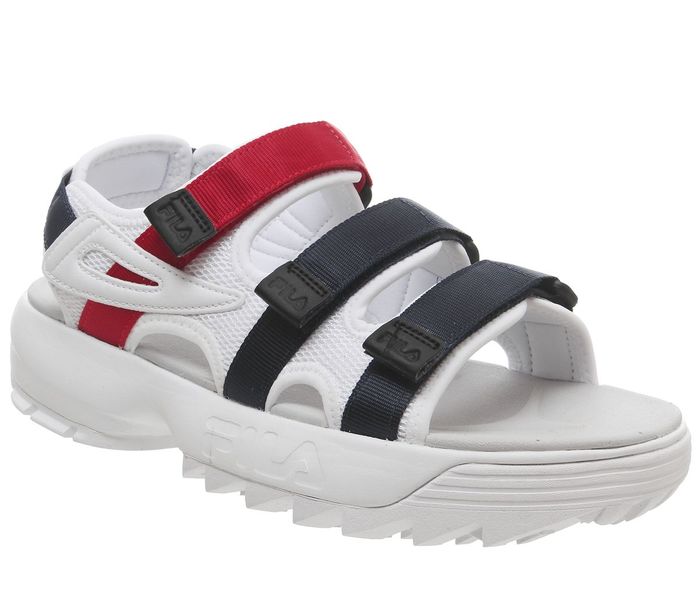 Kaleidoskop Model Sepatu Paling Tren Tahun 2019 Versi Stylo: Chunky Sandals