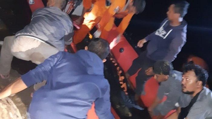 Jasad RY (19) ditemukan di bawah jembatan Kuta Baro, Kecamatan Trumon, Sabtu (14/12/2019) pukul 02:30 WIB. 
