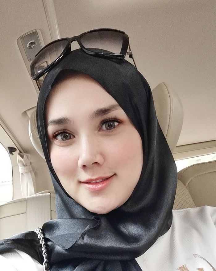 Penampilan Mulan Jameela saat merasa dirinya gendut dengan pipi tembem yang jadi sorotan netizen