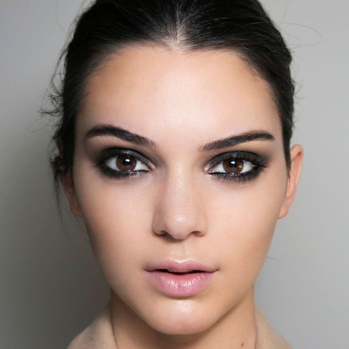 Kaleidoskop 2019: Tren Makeup Paling Hits Selama Satu Dekade Tahun 2010 Hingga 2019: Smoky Eyes
