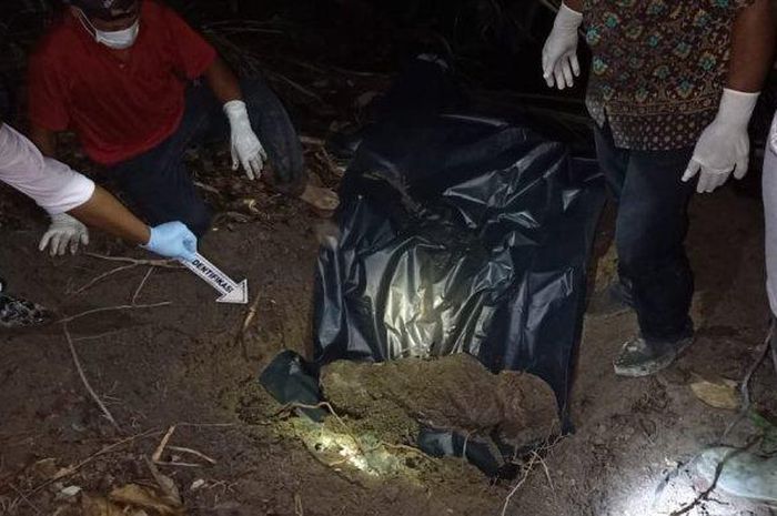 Balita 2 Tahun Menjerit Saat Dikarungi dan Dijadikan Samsak Tinju oleh Ayah Tirinya, Sang Ibu Malah Kabur Saat Tahu Anaknya Tewas