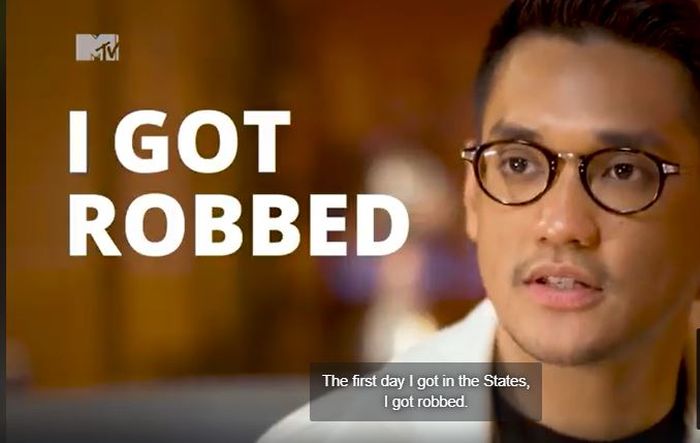 Afgan mengaku dirampok saat tiba di Amerika Serikat.