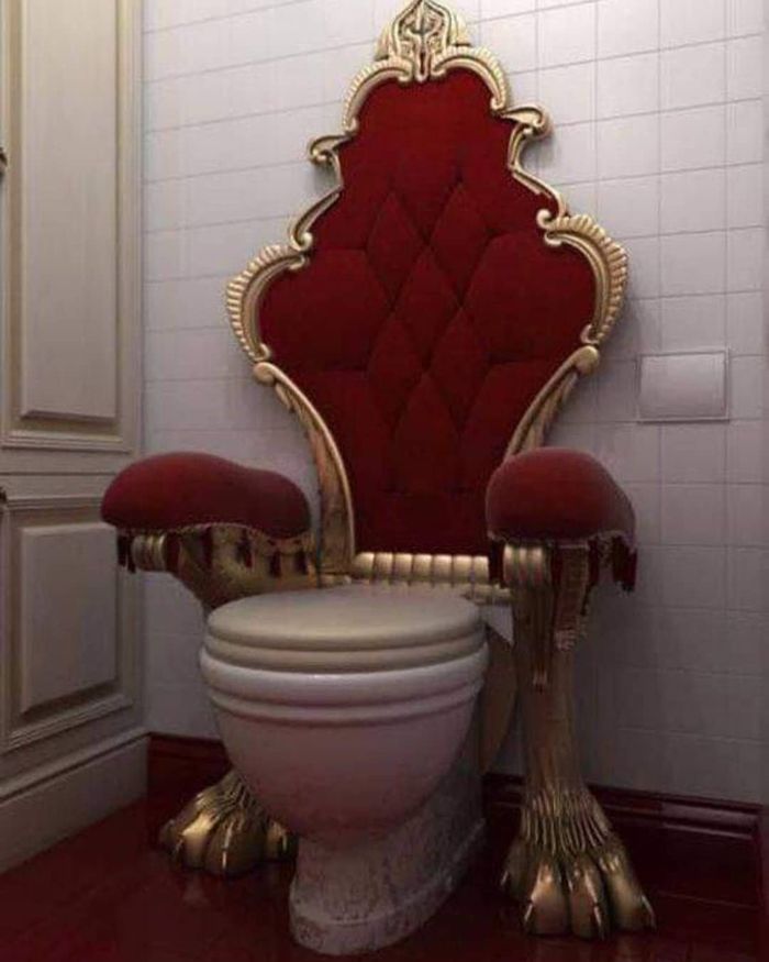 Toilet di rumah Aty Kodong