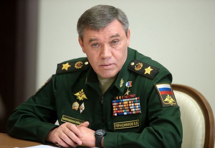 Komandan tertinggi Vladimir Putin, Valery Gerasimov, mengatakan dia yakin Barat sedang mempersiapkan 