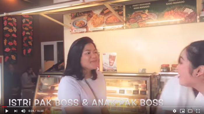 Sisi Asih bersalaman dengan putri Ari Ashakara